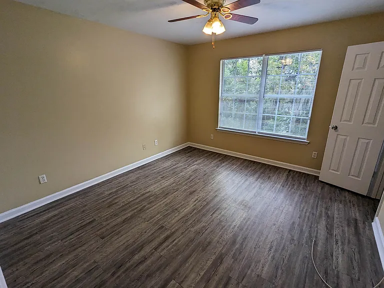 729 Wailes St — Photo 10