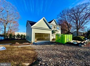 1302 Spruce St, Shady Side, MD 20764