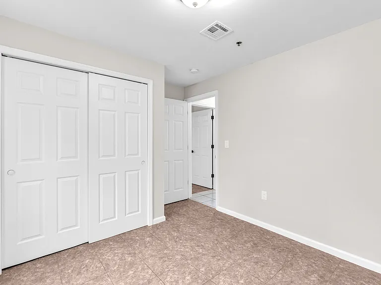 15-17 Wharton St #1 — Photo 5