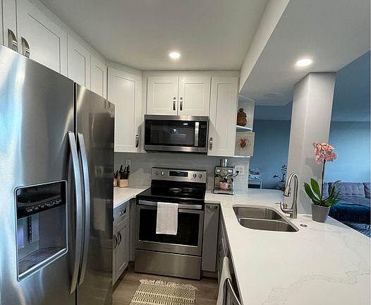 3rd image of 1600 SE 15th St APT 503