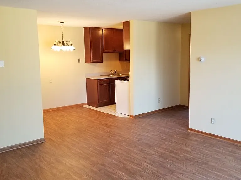 Cedar Avenue Apartments — Photo 40