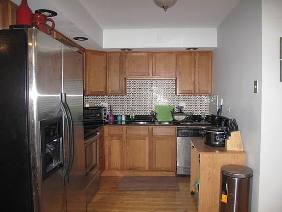 3rd image of 820 N Austin Blvd #2NW