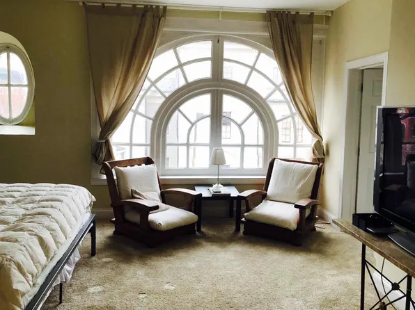 405 N Charles St APT D, Baltimore, MD 21201