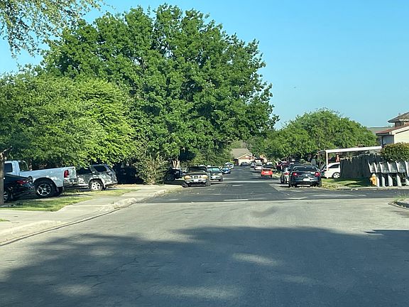 5th image of 10126 Cedarvale Dr