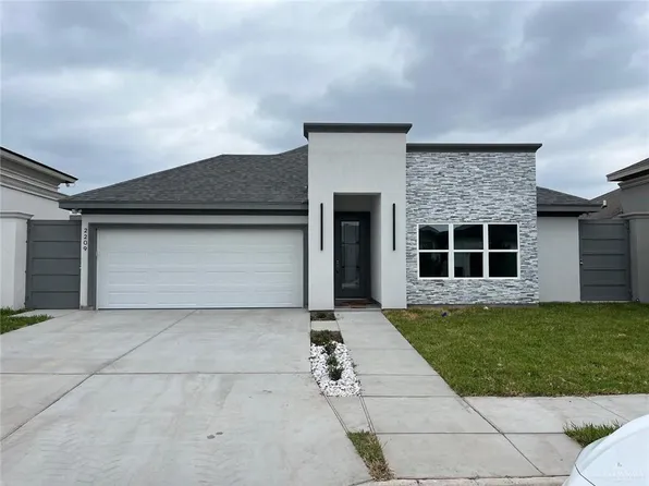 2209 E 8th St, Mission, TX 78572