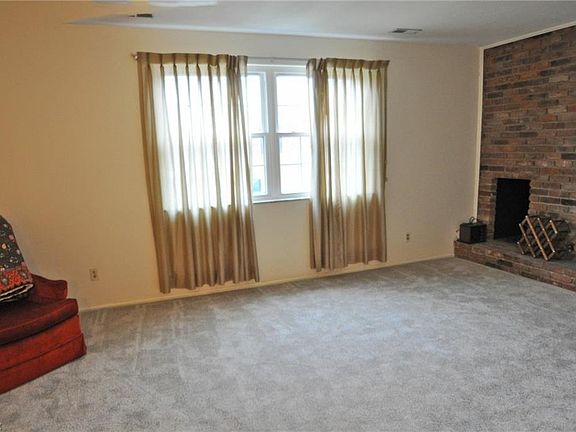 5th image of 2826 Pease Dr APT 210S
