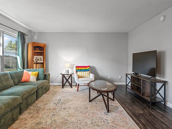 3rd image of 7540 NW Chatham Cir