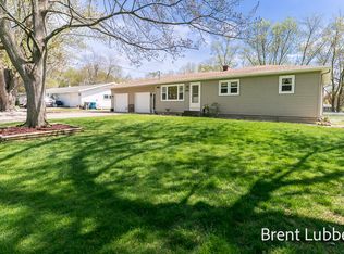 2532 Prairie Ave, Holland, MI 49424