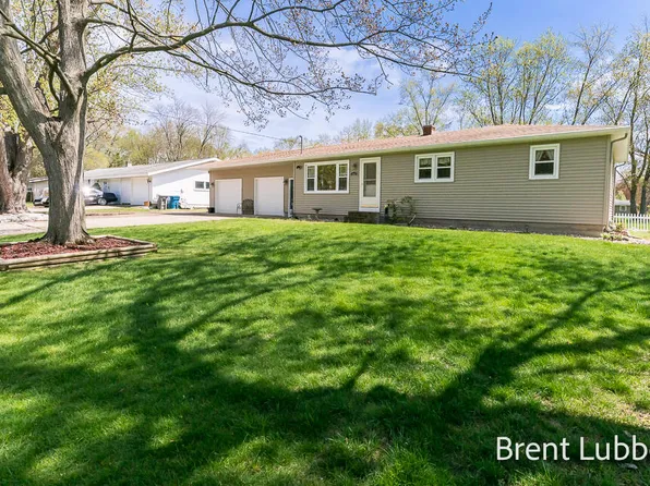 2532 Prairie Ave, Holland, MI 49424