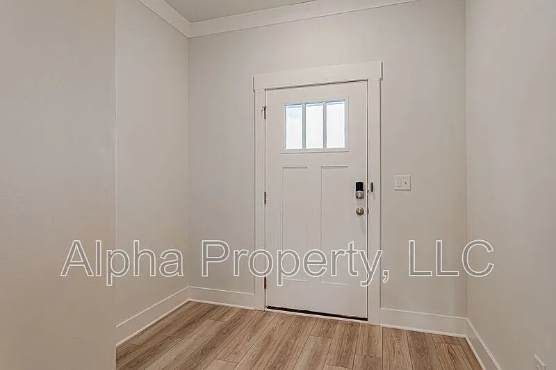 3 bed, 2.5 bath, 1587 sqft, $1,875 — Photo 3