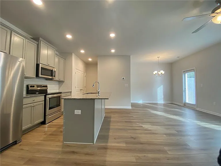 4679 Fullerton Dr — Photo 5