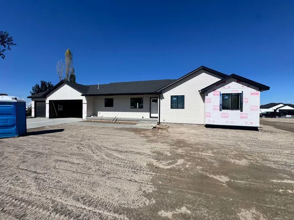 392 E Oak St, Shelley, ID 83274