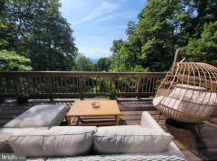 1614 High Top Rd, Linden, VA 22642