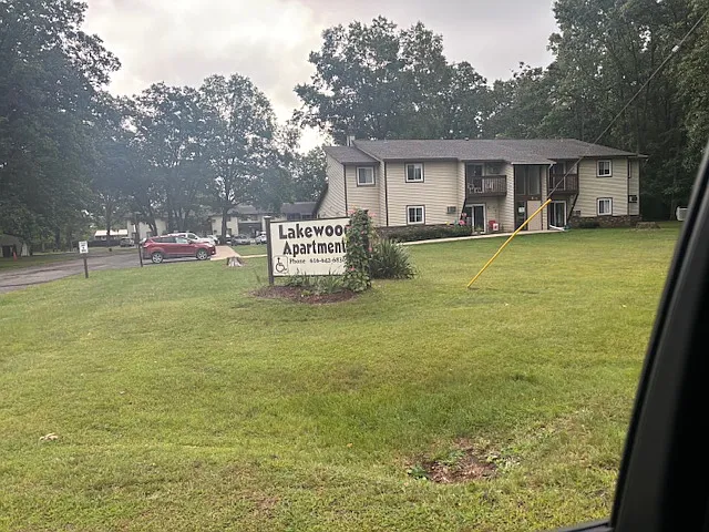 Lakewood Apartments — Photo 3