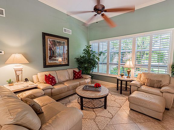 5th image of 2355 SW Creekside Dr