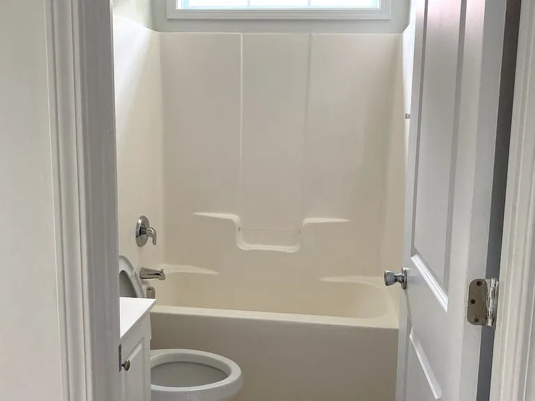 129 S Palm Dr — Photo 11