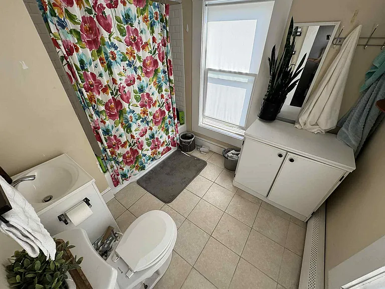 53 W 7th St #3 — Photo 12