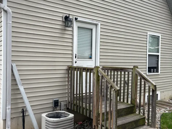 527 Denver St, Lansing, MI 48910