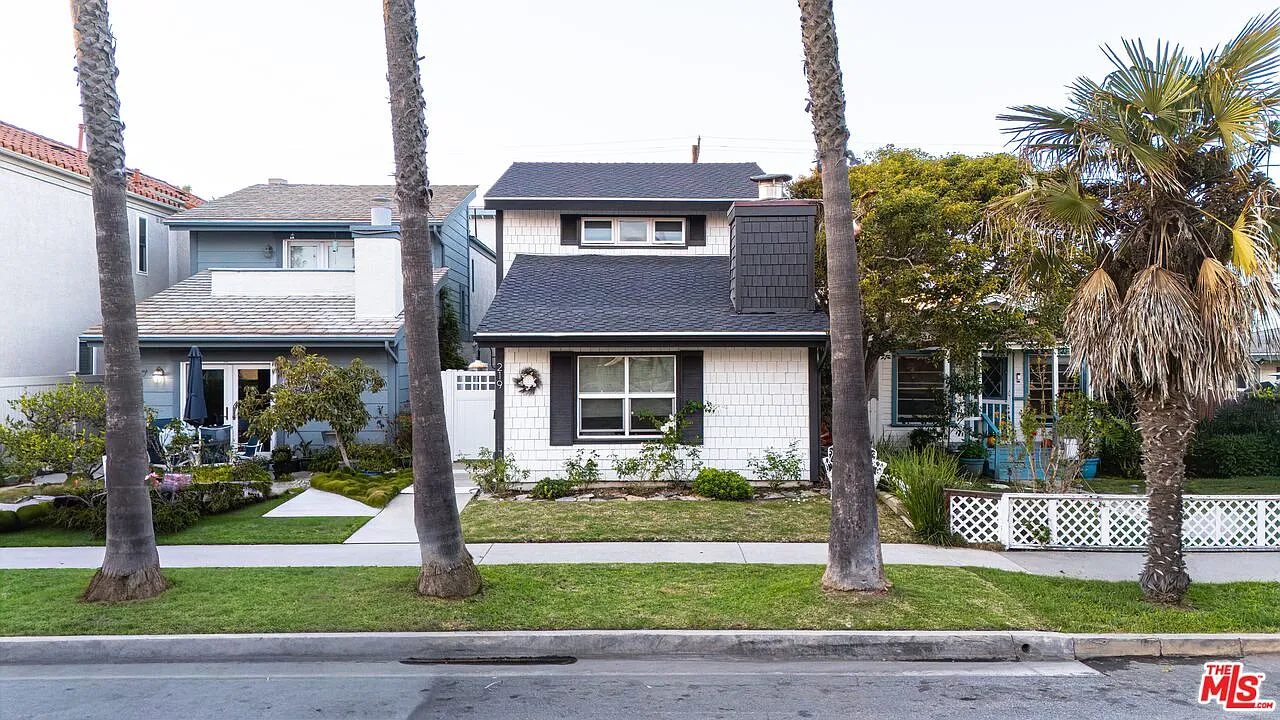3 bed, 3.0 bath, 1960 sqft, $7,900 — Photo 3