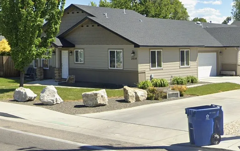 2652 N Maple Grove Rd — Photo 2
