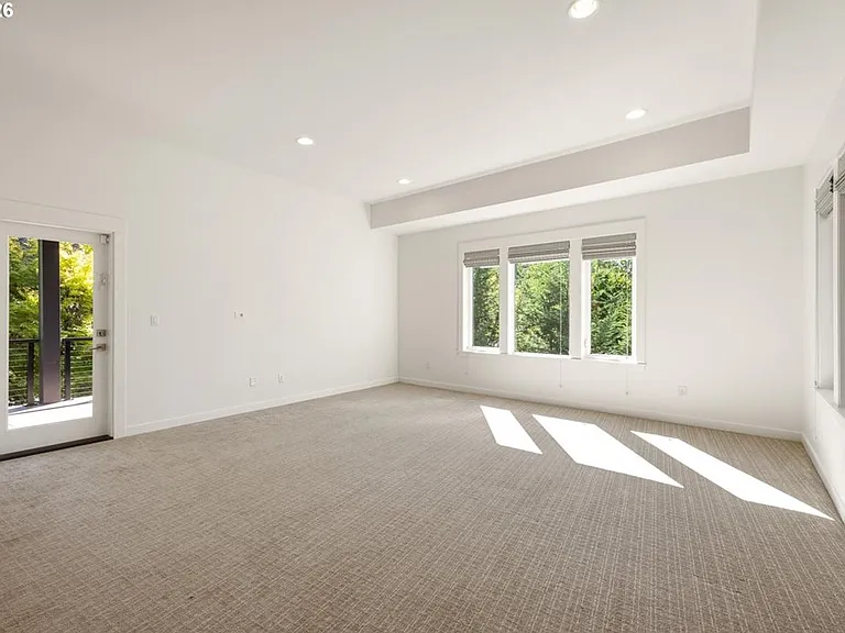 3718 SW Hillside Dr — Photo 30