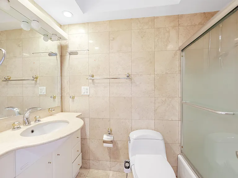 200 Winston Dr #2019 — Photo 16