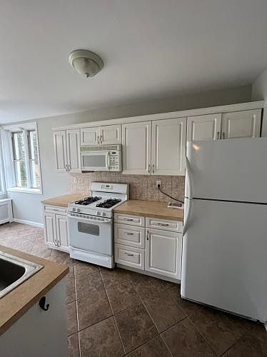 1st image of 499 McLean Ave