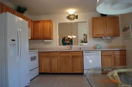 2nd image of 21992 Lancrest Ct #1