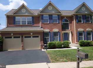 8196 Tenbrook Dr, Gainesville, VA 20155