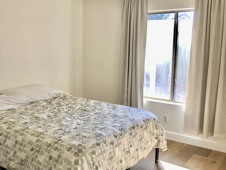 723 W Leah Ct — Photo 14