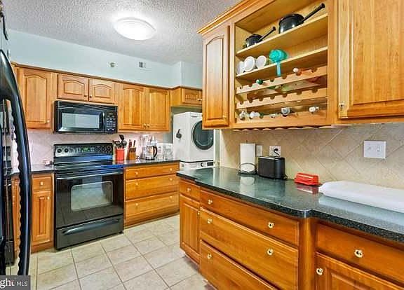 2nd image of 1805 Crystal Dr APT 710