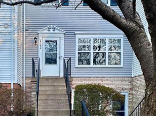 6064 Old Landing Way, Burke, VA 22015