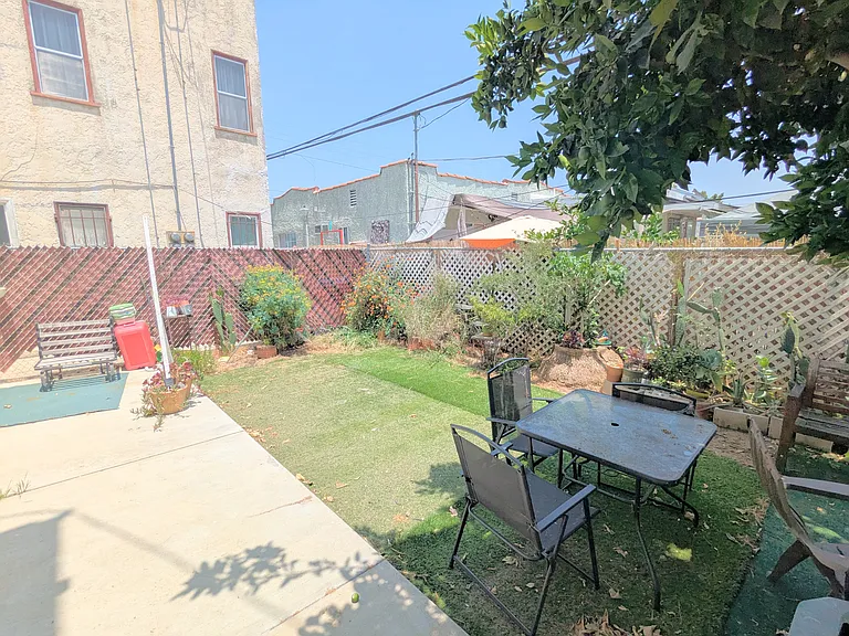 1152 Gordon St #3 — Photo 12