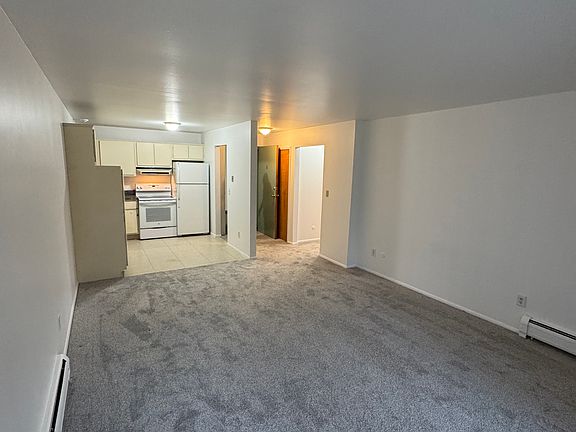 4th image of 725 Coolidge St #1