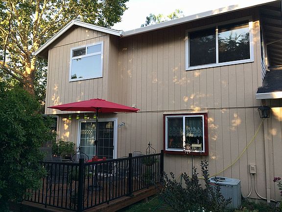 2nd image of 2068 SE 74th Ave