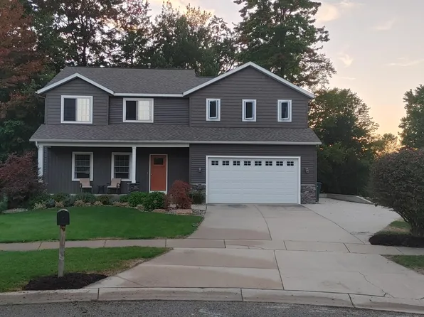 7166 Pine Grove St, Allendale, MI 49401