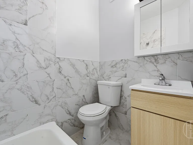 204 E 31st St #2 — Photo 15