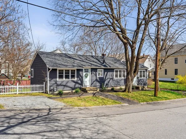 245 Mount Hope St, Lowell, MA 01854