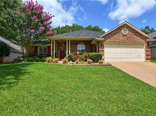 6102 Red Fern Dr, Arlington, TX 76001