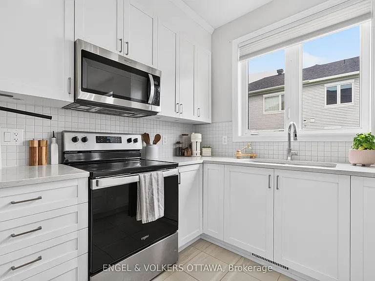 33 Focality Cres — Photo 14