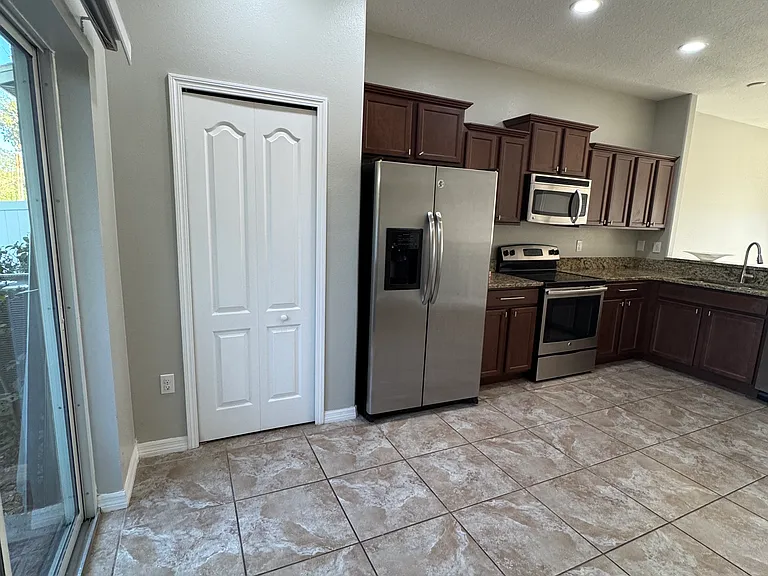 2707 Lantern Hill Ave — Photo 33