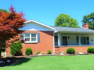 702 Brett Cabel Rd, Washington, IN 47501