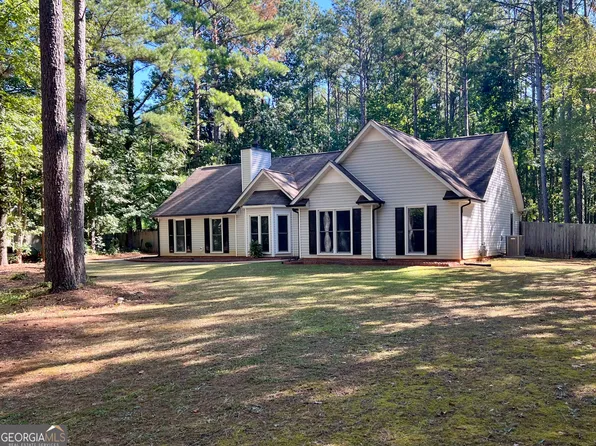 37 Jeb Stuart Dr, Newnan, GA 30265