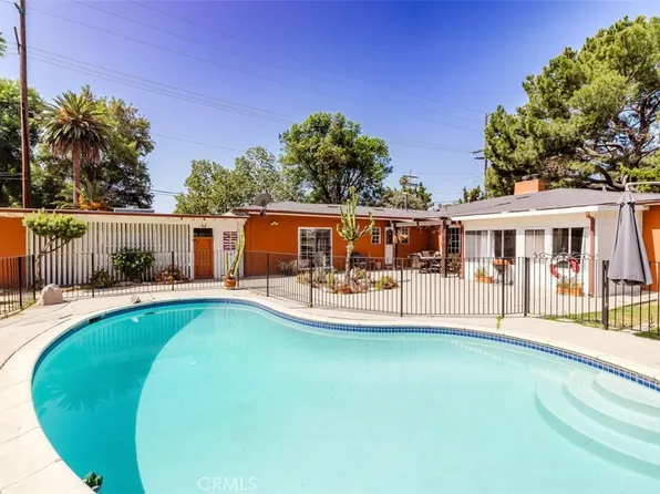 5800 Winnetka Ave, Woodland Hills, CA 91367