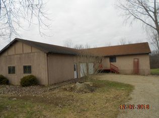 1195 Highview Dr, Lapeer, MI 48446