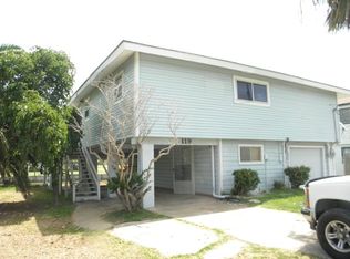 119 Crows Nest Rd, Freeport, TX 77541