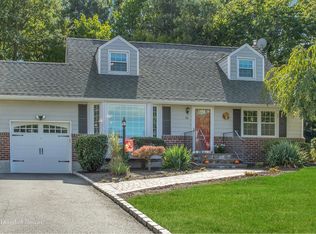 76 Cornell Dr, Smithtown, NY 11787