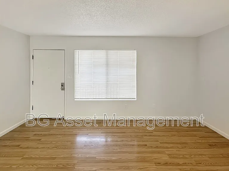 1610 Sanford Ave #3 — Photo 2