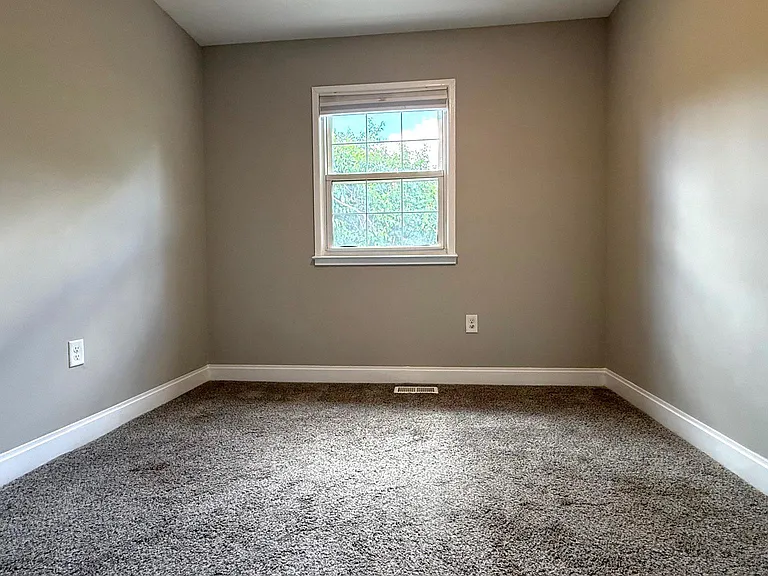 2819 Banks Ct — Photo 14