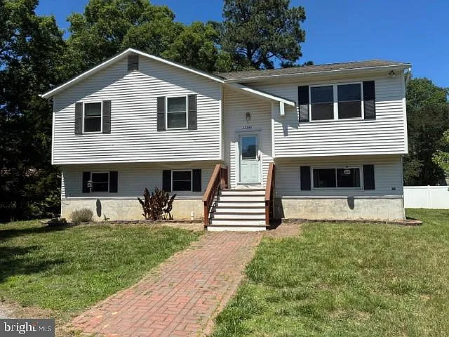 22240 Hawthorne Way — Photo 1